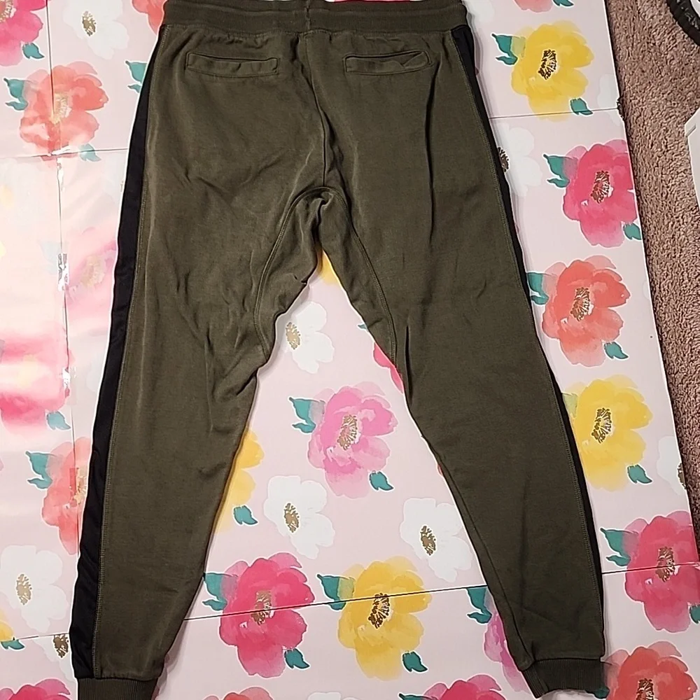 Young LA Sweatpant Joggers Olive And Black